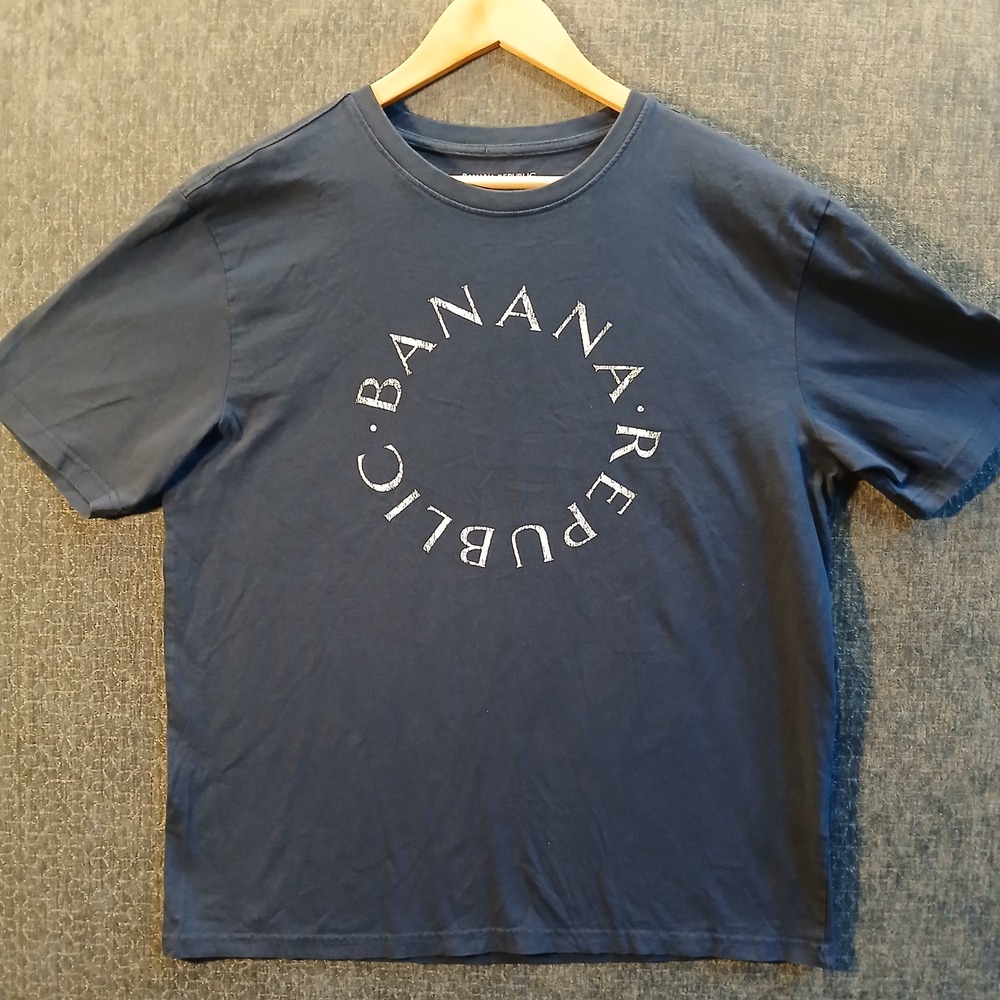 Banana Republic Mens XL Navy Blue Graphic Logo T-Shirt Premium Wash Cotton Tee